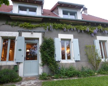 FERMETTE RENOVEE 110M2 sur 1900M2, CALME,