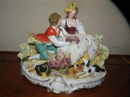 antique-Capodimonte-porcelain-figurine-courting-couple-amp-spaniel-appx-11-034-x-8-034